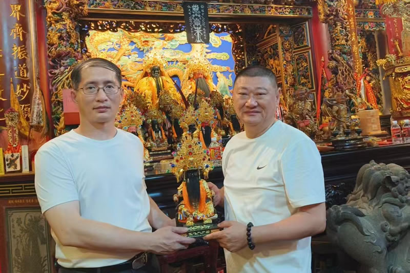 洲美三王公神恩显赫　交大博士迎灵分尊　法脉跨海传上海